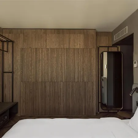 Szálloda Radisson Red Centre, A Verified Net Zero Oslo