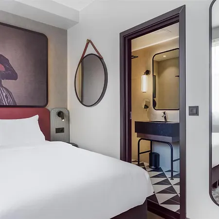 Radisson Red Centre, A Verified Net Zero