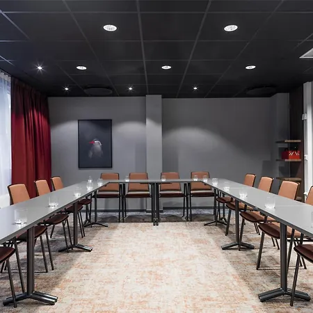 Radisson Red Centre, A Verified Net Zero 4*