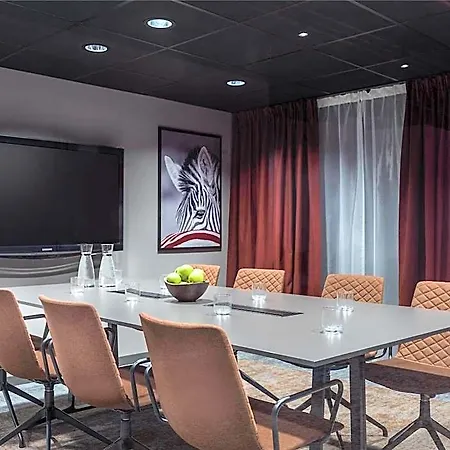 Radisson Red Centre, A Verified Net Zero 4*