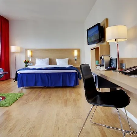 Radisson Red Centre, A Verified Net Zero ホテル オスロ