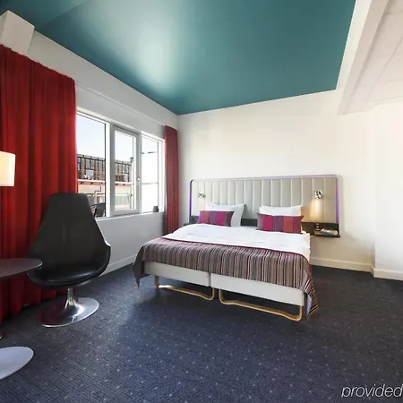 Radisson Red Centre, A Verified Net Zero Hotel