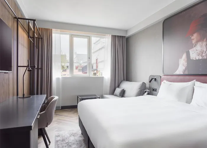 Hotel Radisson Red Centre, A Verified Net Zero 4*