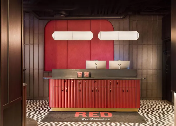 Hotel Radisson Red Centre, A Verified Net Zero