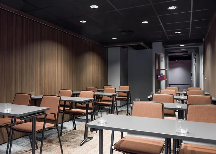 Hotel Radisson Red Centre, A Verified Net Zero