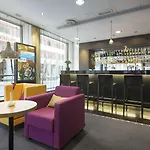 호텔 Radisson Red Centre, A Verified Net Zero 4*