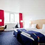 호텔 Radisson Red Centre, A Verified Net Zero