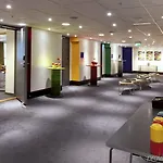 Radisson Red Centre, A Verified Net Zero 호텔