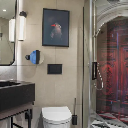 Radisson Red Centre, A Verified Net Zero Ξενοδοχείο