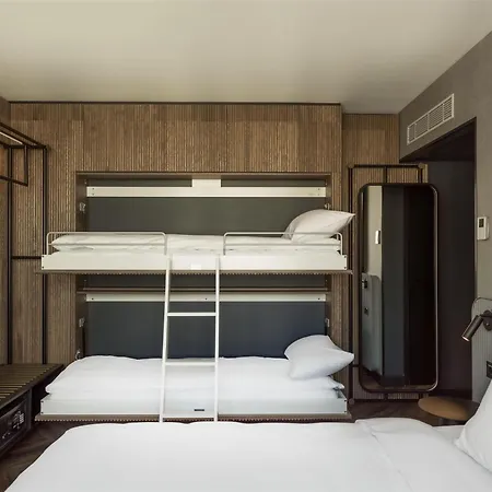 Radisson Red Centre, A Verified Net Zero 4*