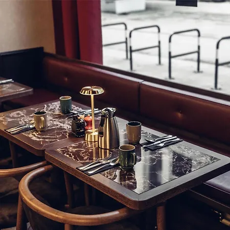 Radisson Red Centre, A Verified Net Zero Ξενοδοχείο 4*