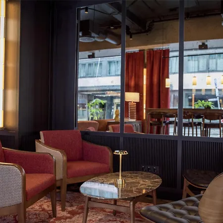 Radisson Red Centre, A Verified Net Zero Ξενοδοχείο